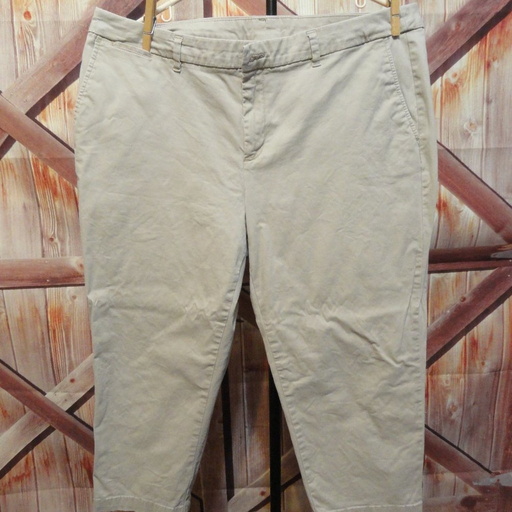 Faded Glory 16 Khaki capris pants, Womens~Gently worn~